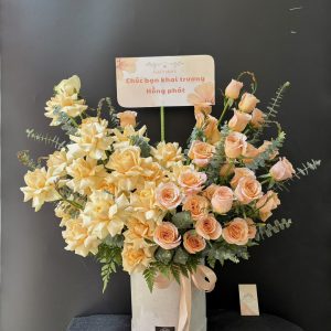 Lẵng Hoa Hồng Chúc Mừng H013