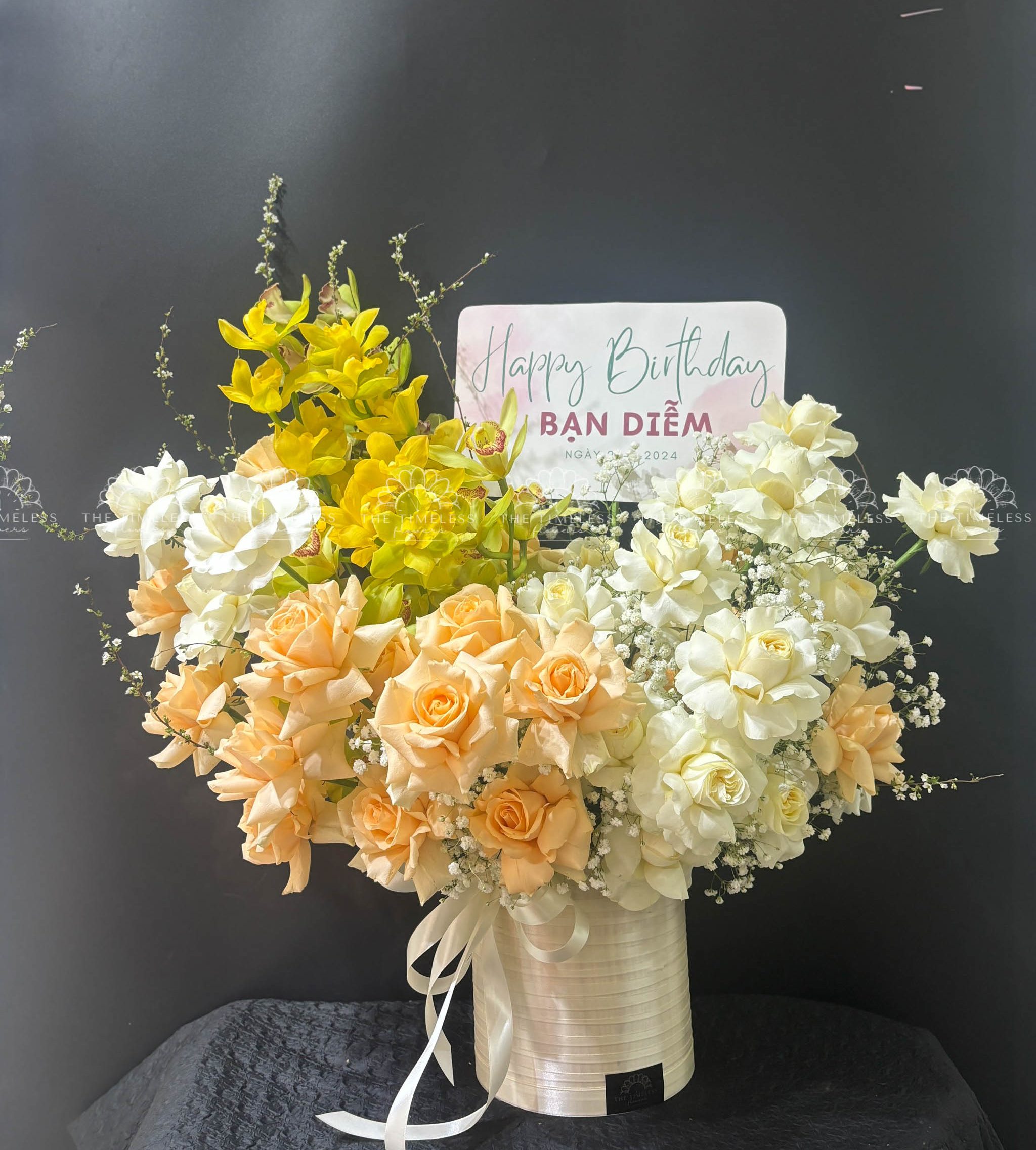 Lẵng Hoa Hồng Thiết Kế Chúc Mừng H017