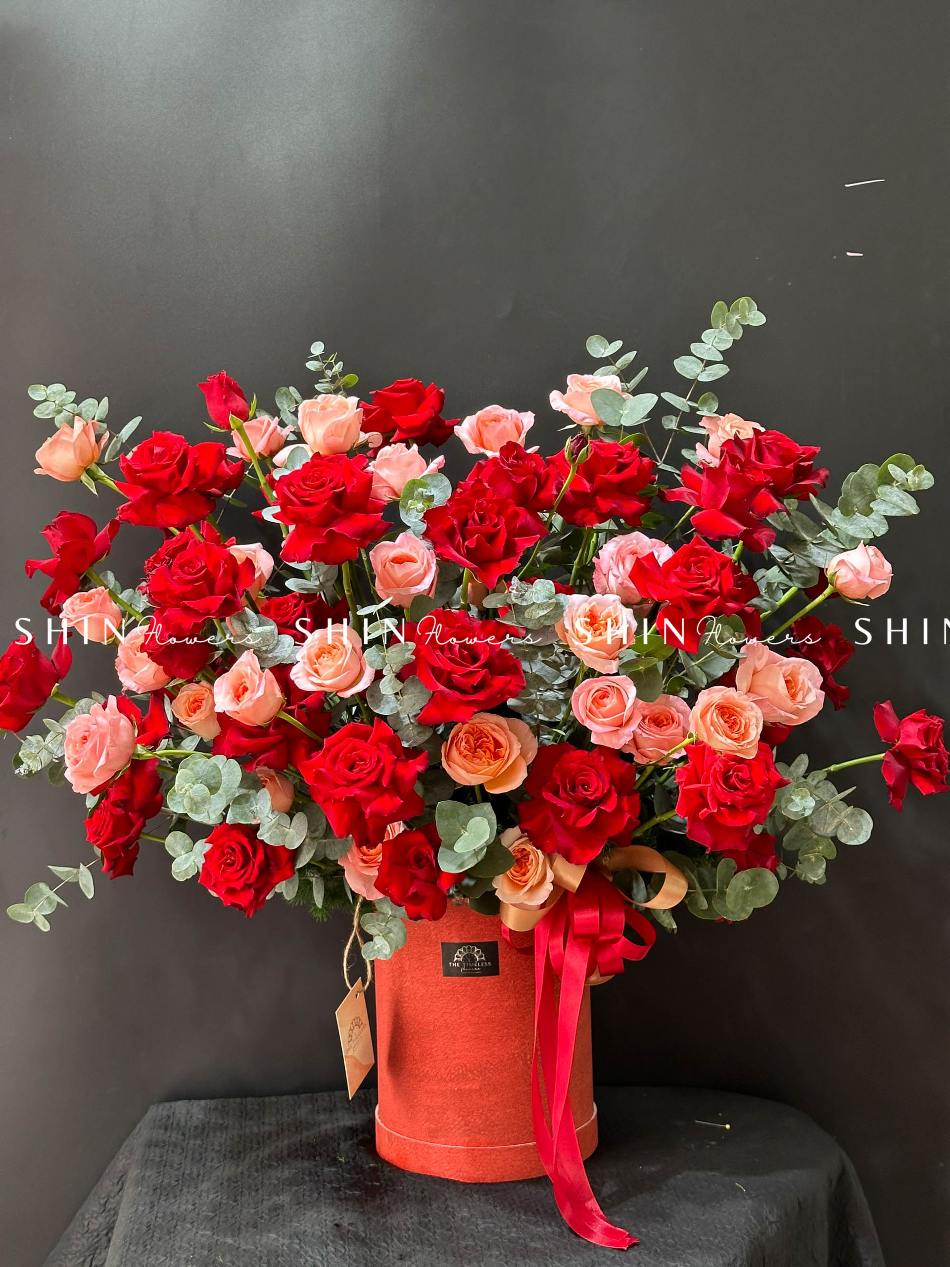 Lẵng Hoa Hồng Đỏ Chúc Mừng H025