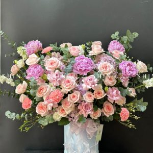 Lẵng Hoa Mẫu Đơn và Hoa Hồng Chúc Mừng H041