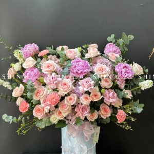 Lẵng Hoa Mẫu Đơn và Hoa Hồng Chúc Mừng H041