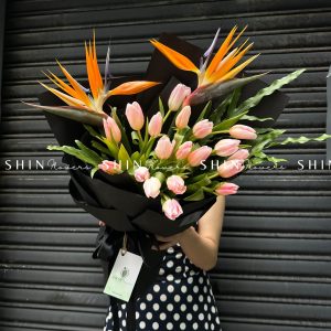 Bó Hoa 20 Tulip Hồng Mix Thiên Điểu S094