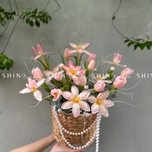 Giỏ Mây Hoa Tulip Hồng Chúc Mừng H061