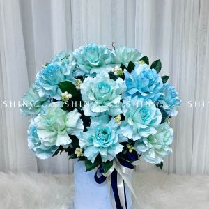 Lẵng 15 Bông Hoa Hồng Xanh Nhập Ecuador Blue Sky H71