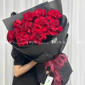 Bó 10 Hoa Hồng Đỏ Nhập Ecuador Hearts Khổng Lồ S147