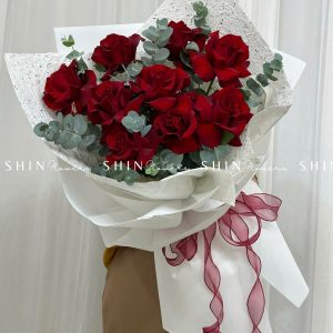 Bó 9 Bông Hoa Hồng Đỏ Nhập Ecuador Explorer H163