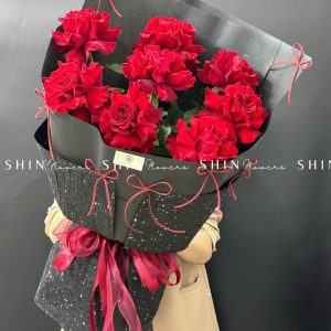 Bó 8 Hoa Hồng Đỏ Nhập Ecuador Hearts Khổng Lồ S169