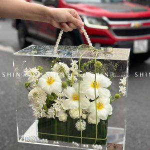 Vali Mica Hoa Tulip trắng và Dạ Lan Hương- Blooming Box B016