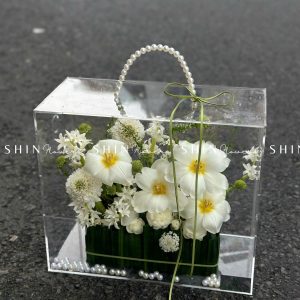 Vali Mica Hoa Tulip trắng và Dạ Lan Hương- Blooming Box B016