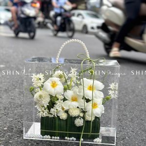 Vali Mica Hoa Tulip trắng và Dạ Lan Hương- Blooming Box B016