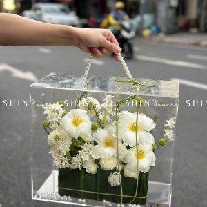 Vali Mica Hoa Tulip trắng và Dạ Lan Hương- Blooming Box B016