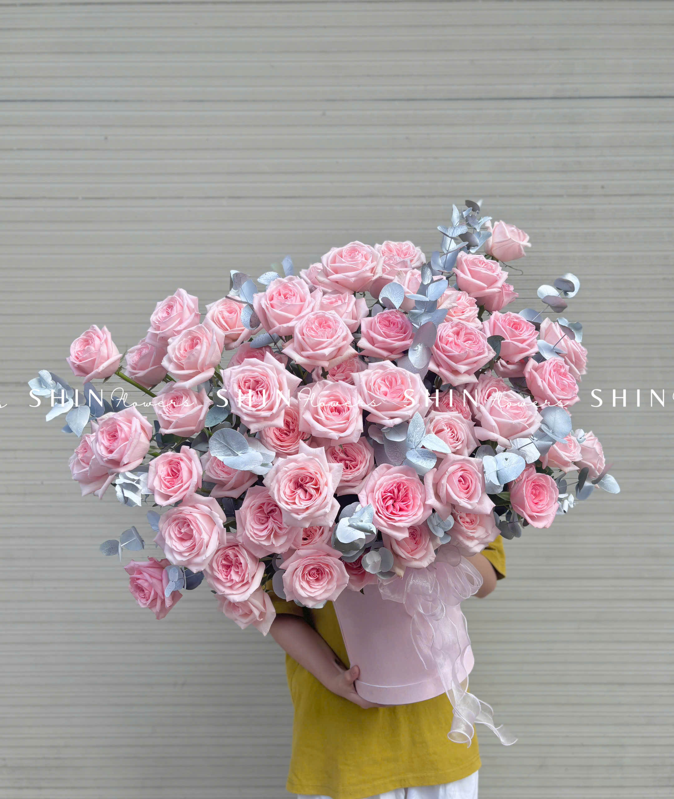 Lẵng Hoa Hồng Ohara Chúc Mừng H072