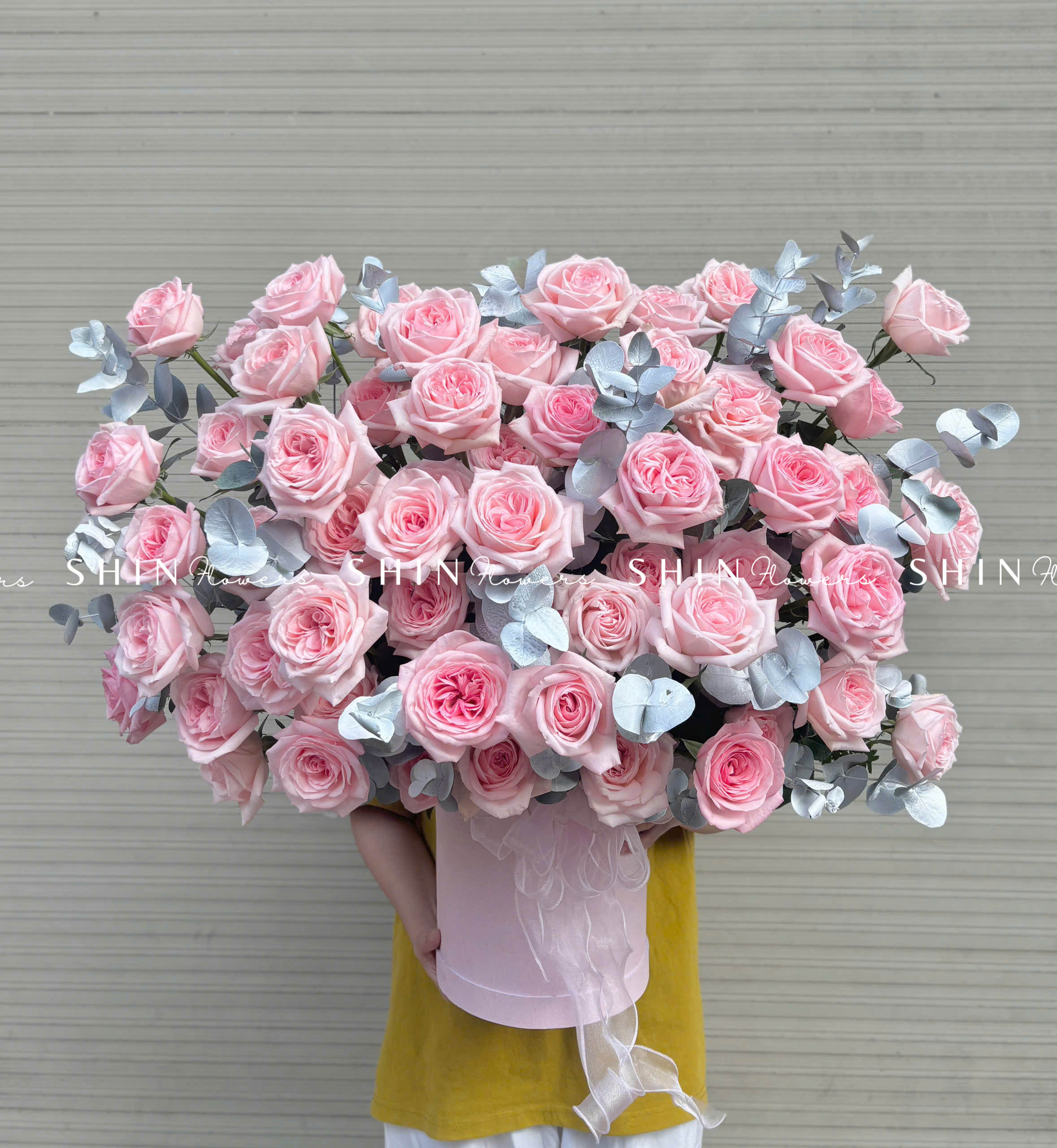 Lẵng Hoa Hồng Ohara Chúc Mừng H072