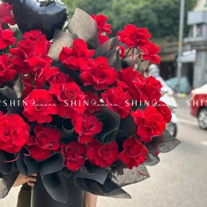 Lẵng Hoa Hồng Đỏ Chúc Mừng H080