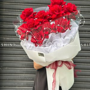 Bó hoa 10 Hoa Hồng Đỏ Nhập Ecuador Hearts S333