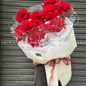 Bó hoa 10 Hoa Hồng Đỏ Nhập Ecuador Hearts S333