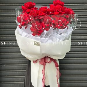 Bó hoa 10 Hoa Hồng Đỏ Nhập Ecuador Hearts S333