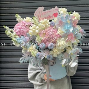 Hộp Hoa Chúc Mừng Tone Màu Ngọt Ngào H088