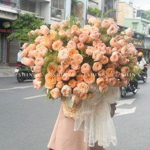 Giỏ hoa hồng chùm nàng thơ H099