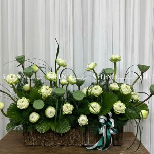 Hộp Hoa Sen Trắng chúc mừng H090