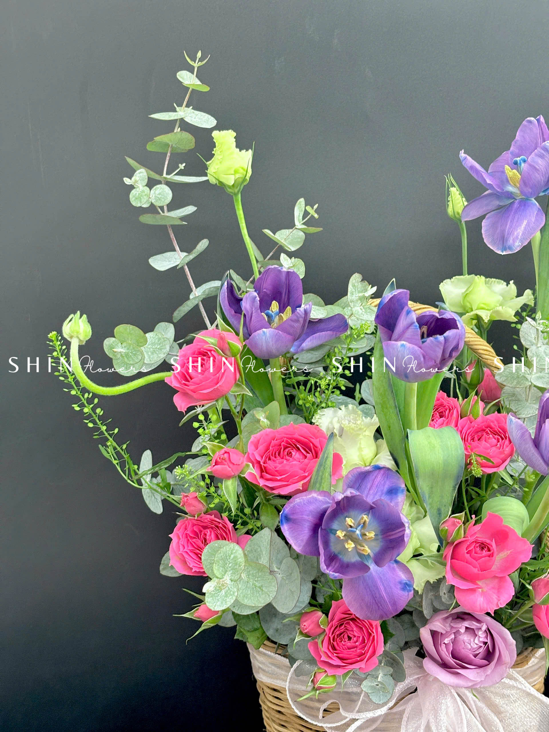 Giỏ Hoa Tulip Tím Hà Lan H086