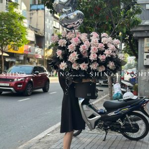 Lẵng 50 Hoa Hồng Nhập Ecuador Pink Ohara siêu khổng lồ H084