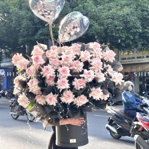 Lẵng 50 Hoa Hồng Nhập Ecuador Pink Ohara siêu khổng lồ H084