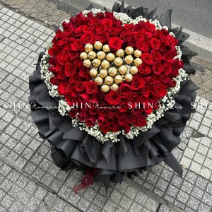 Bó Hoa 99 Hồng Đỏ Khổng Lồ Mix Chocolate và baby S355