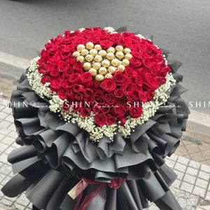 Bó Hoa 99 Hồng Đỏ Khổng Lồ Mix Chocolate và baby S355