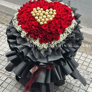 Bó Hoa 99 Hồng Đỏ Khổng Lồ Mix Chocolate và baby S355