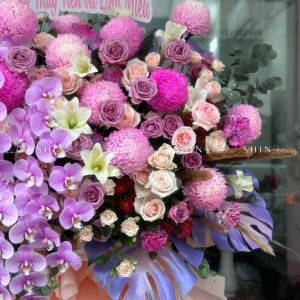 Kệ Hoa Khai Trương Hoa Cúc Mẫu Đơn Tone Hồng Tím cao 2m K05