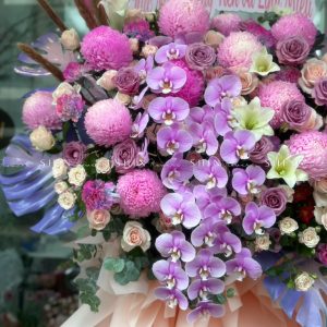 Kệ Hoa Khai Trương Hoa Cúc Mẫu Đơn Tone Hồng Tím cao 2m K05