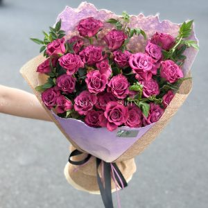 Hoa Bó Hoa Hồng Tím Blue Berry mix lá Jasmine - S402