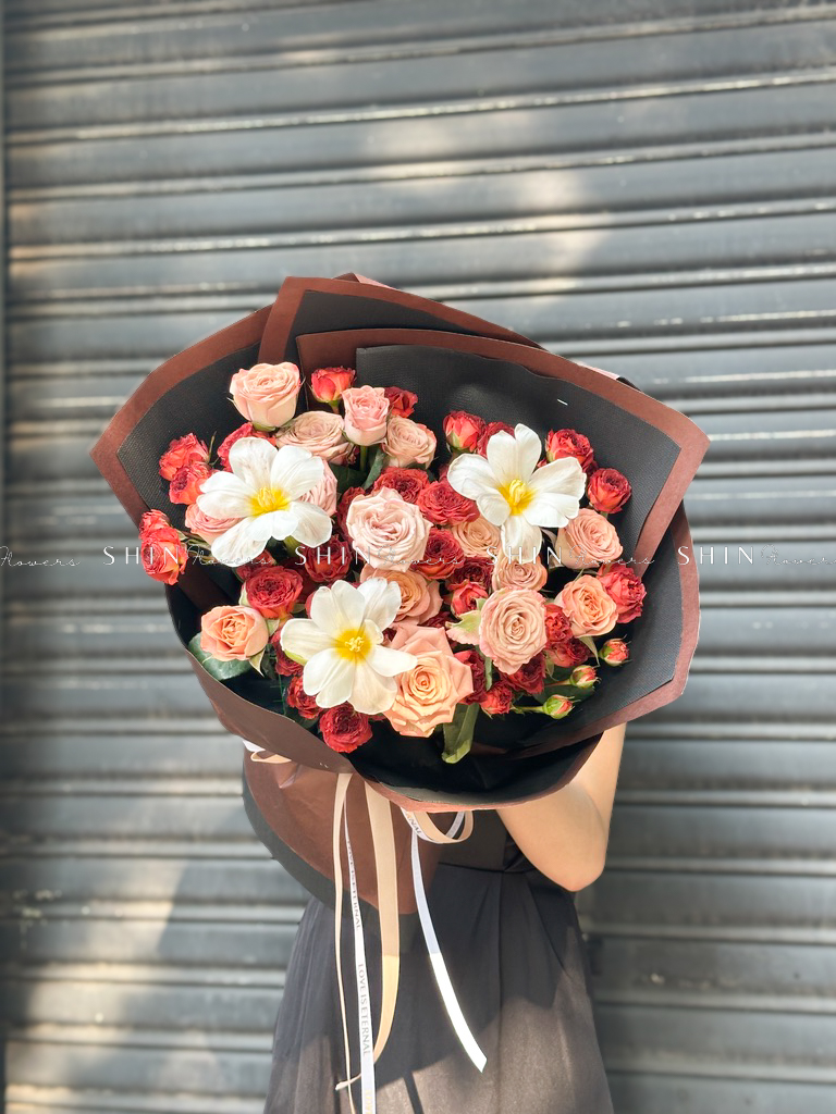 Hoa Bó Hoa Hồng mix tulip Tone Nâu S410