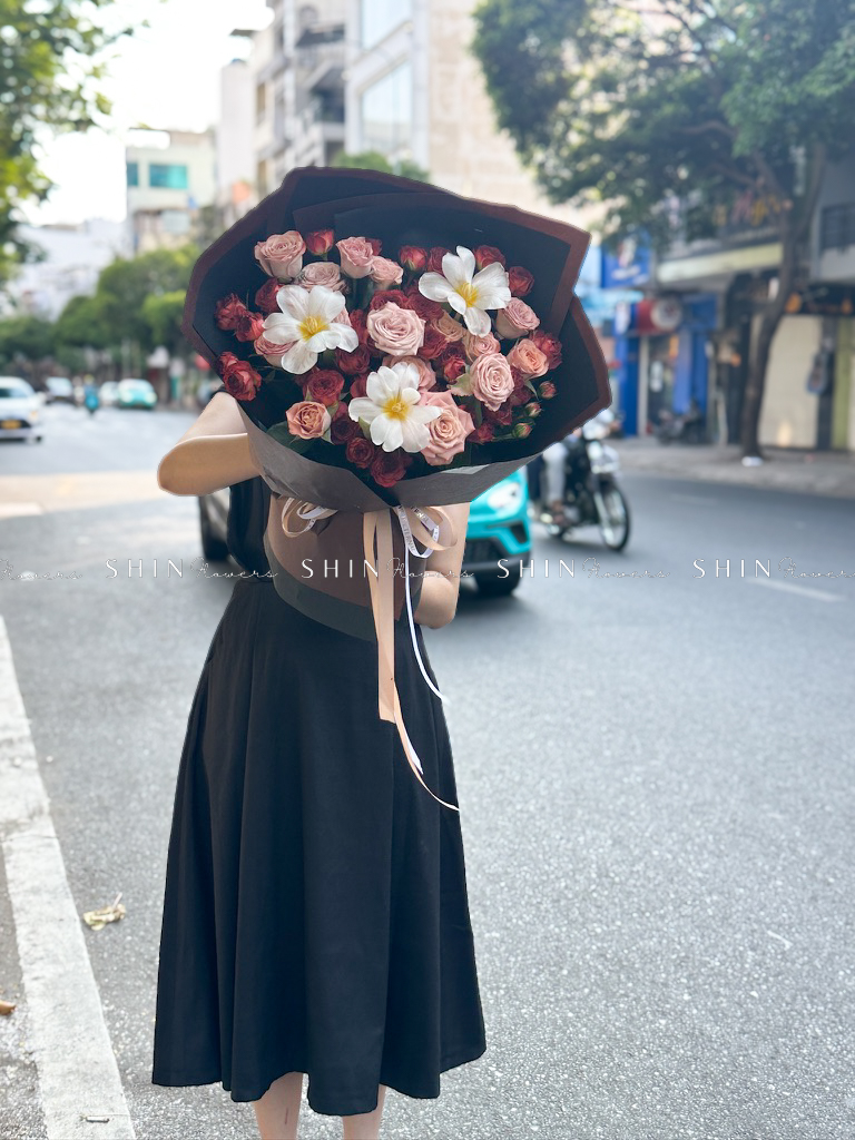 Hoa Bó Hoa Hồng mix tulip Tone Nâu S410