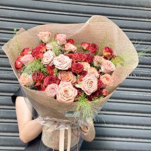 Hoa Bó Hoa Hồng Capuchino mix Hồng Chùm Chocolate S411