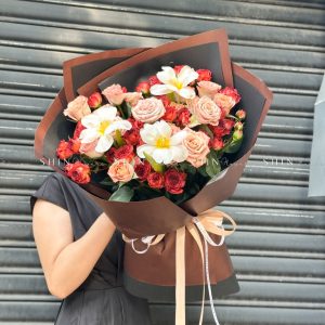 Hoa Bó Hoa Hồng mix tulip Tone Nâu S410
