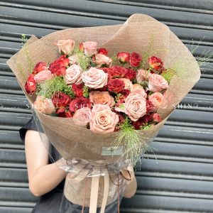 Hoa Bó Hoa Hồng Capuchino mix Hồng Chùm Chocolate S411