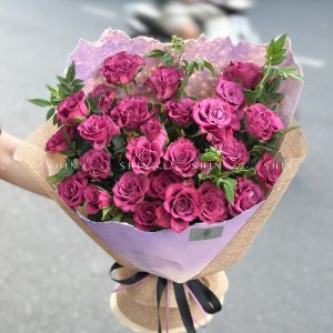 Hoa Bó Hoa Hồng Tím Blue Berry mix lá Jasmine - S402