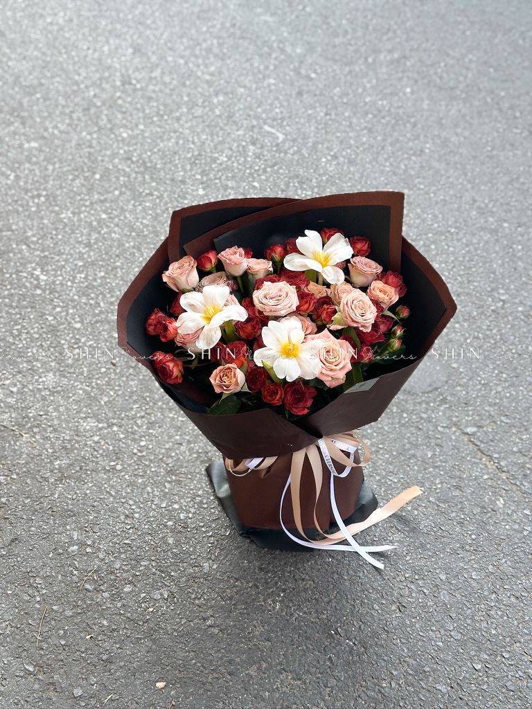 Hoa Bó Hoa Hồng mix tulip Tone Nâu S410