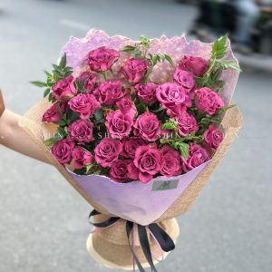 Hoa Bó Hoa Hồng Tím Blue Berry mix lá Jasmine - S402