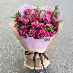 Hoa Bó Hoa Hồng Tím Blue Berry mix lá Jasmine - S402