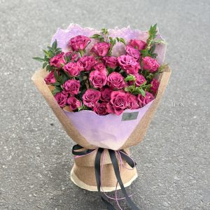 Hoa Bó Hoa Hồng Tím Blue Berry mix lá Jasmine - S402