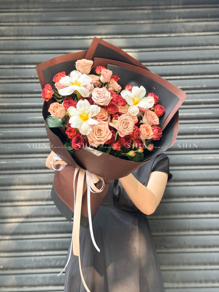 Hoa Bó Hoa Hồng mix tulip Tone Nâu S410