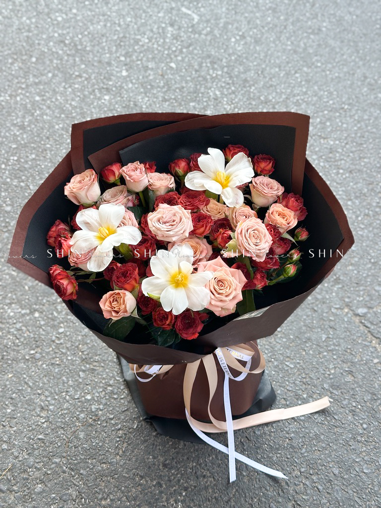 Hoa Bó Hoa Hồng mix tulip Tone Nâu S410