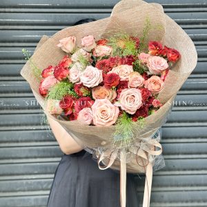 Hoa Bó Hoa Hồng Capuchino mix Hồng Chùm Chocolate S411