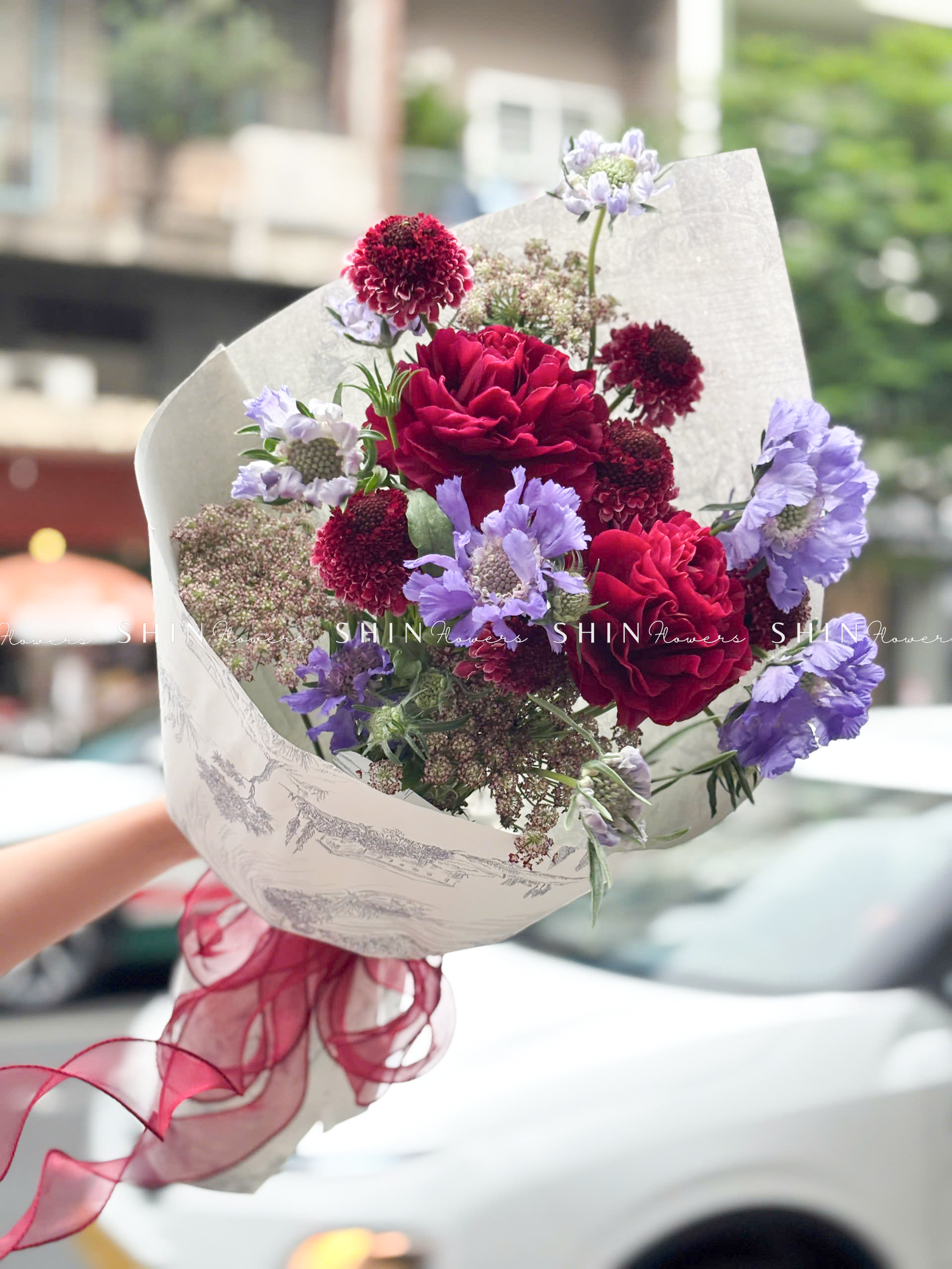Hoa Bó 2 Mẫu Đơn Đỏ Old Faithful Mix Mùa Xuân S400