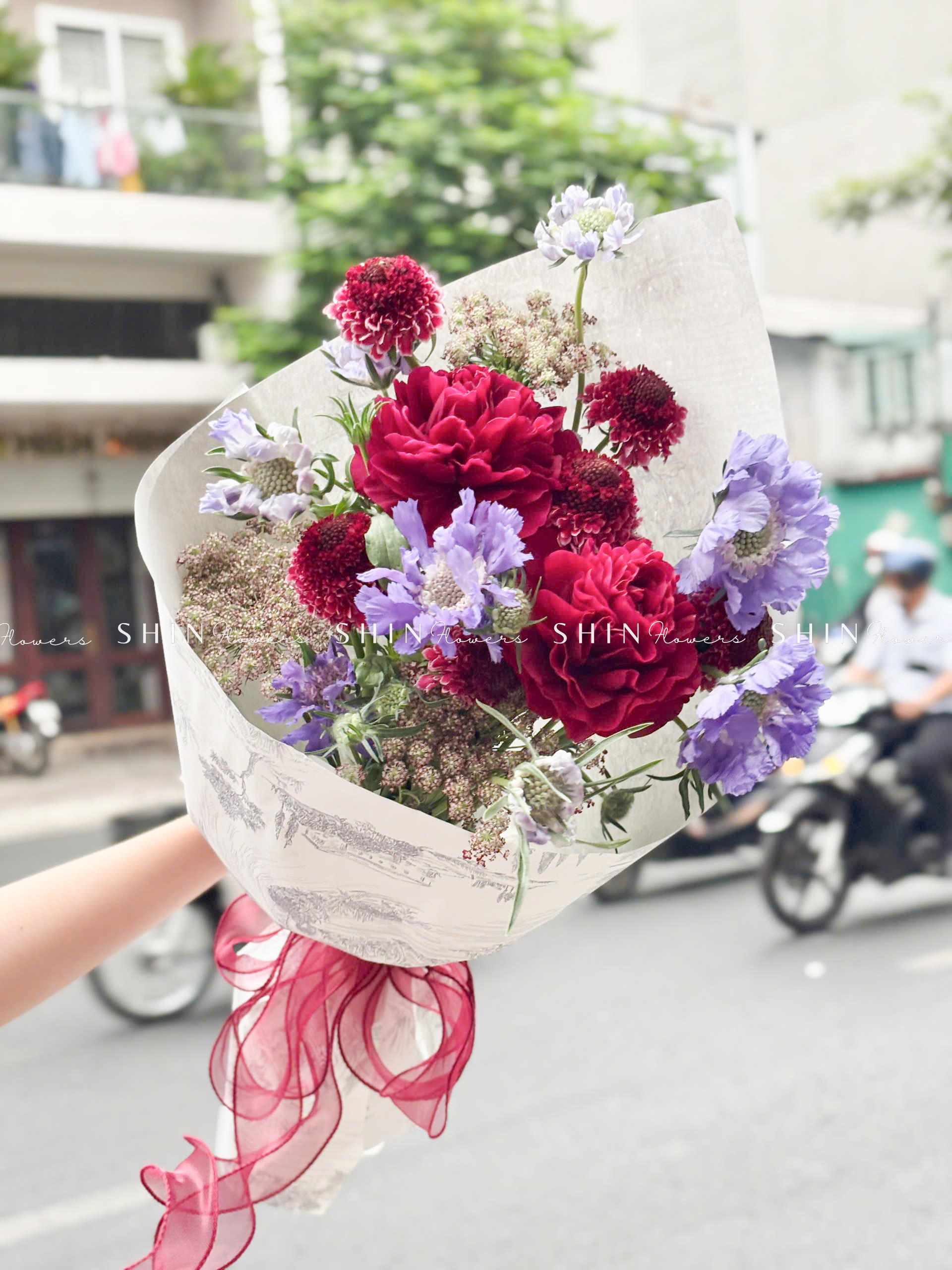 Hoa Bó 2 Mẫu Đơn Đỏ Old Faithful Mix Mùa Xuân S400