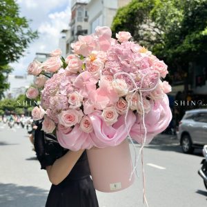 Hộp hoa Cẩm Tú Cầu Hồng mix Lan Hồ Điệp H110