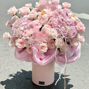 Hộp hoa Cẩm Tú Cầu Hồng mix Lan Hồ Điệp H110